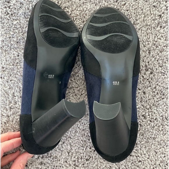 NWOT Impo Black and Blue Suede Heels - Picture 7 of 10